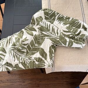 Abercrombie & Fitch Green Leaf Print Blouse